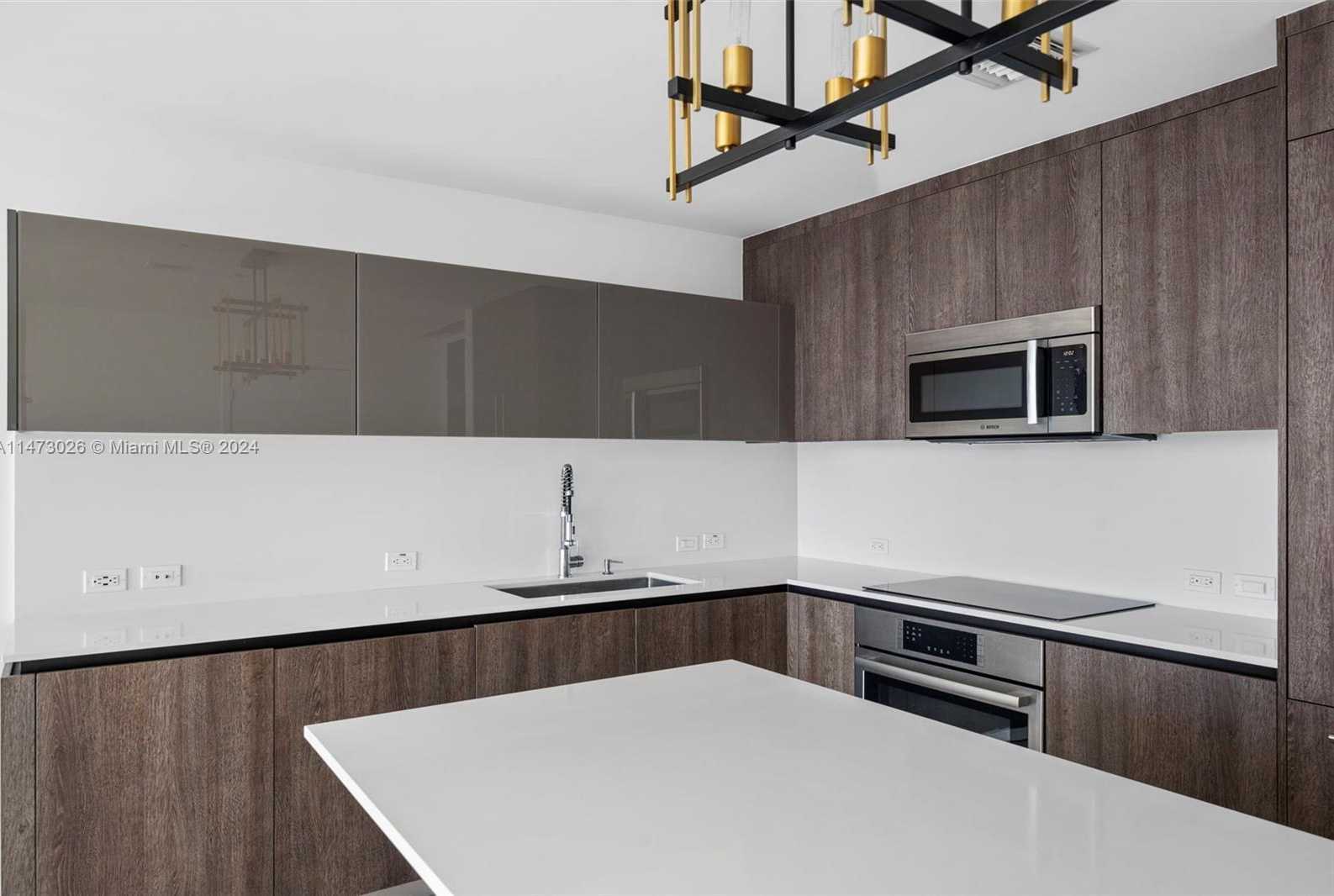 Small Image of 68 SOUTH EAST 6TH ST #2410, Miami Number 8