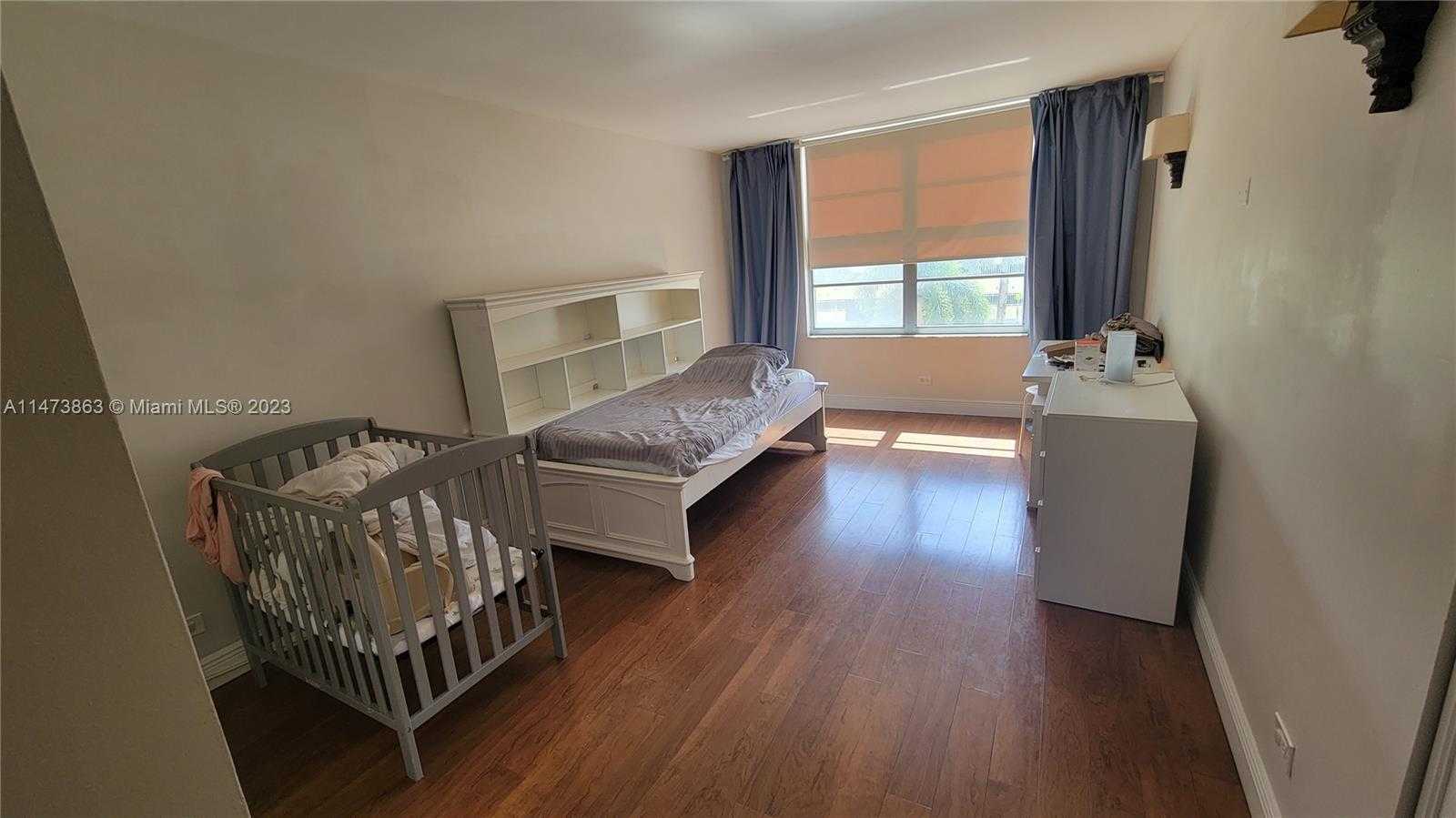 Small Image of 231 174TH ST #304, Sunny Isles Beach Number 2