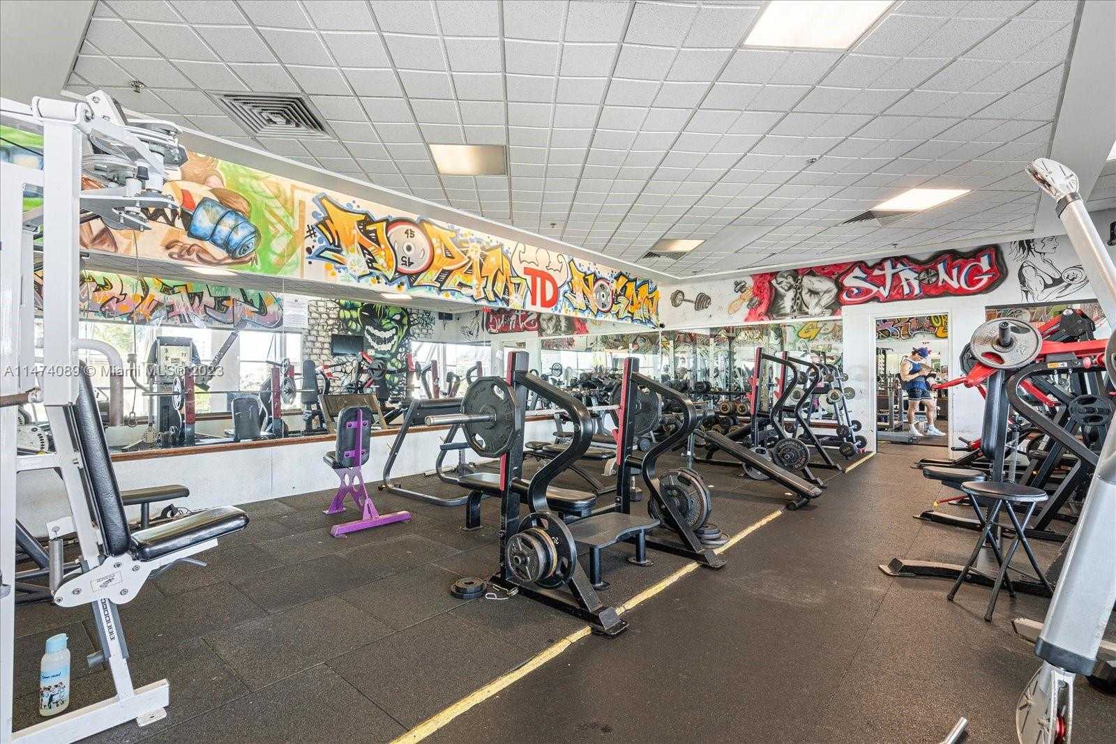 Small Image of 7601 EAST TREASURE DR #2311, North Bay Village Number 30