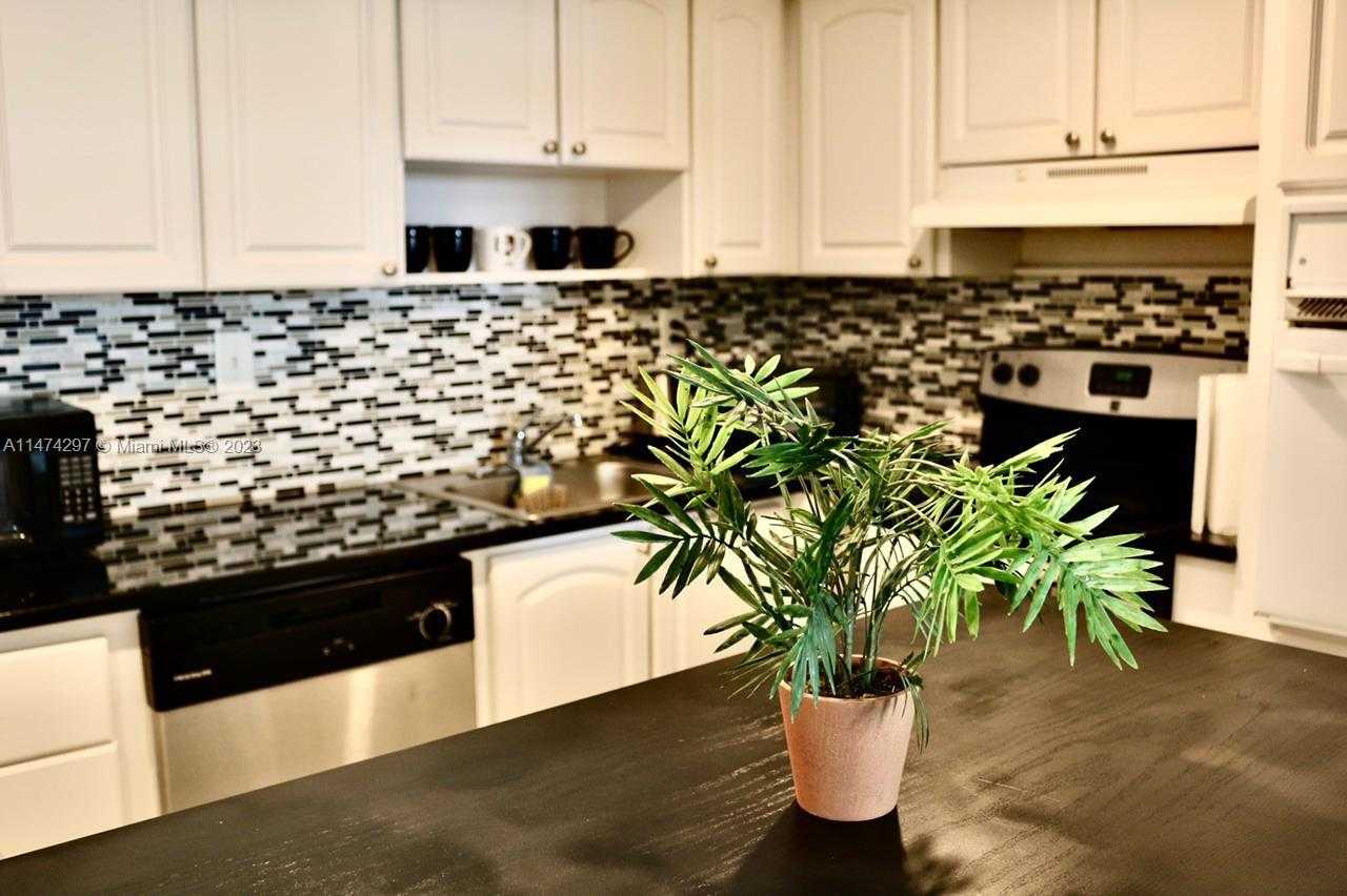 Small Image of 19370 COLLINS AVE #415, Sunny Isles Beach Number 14