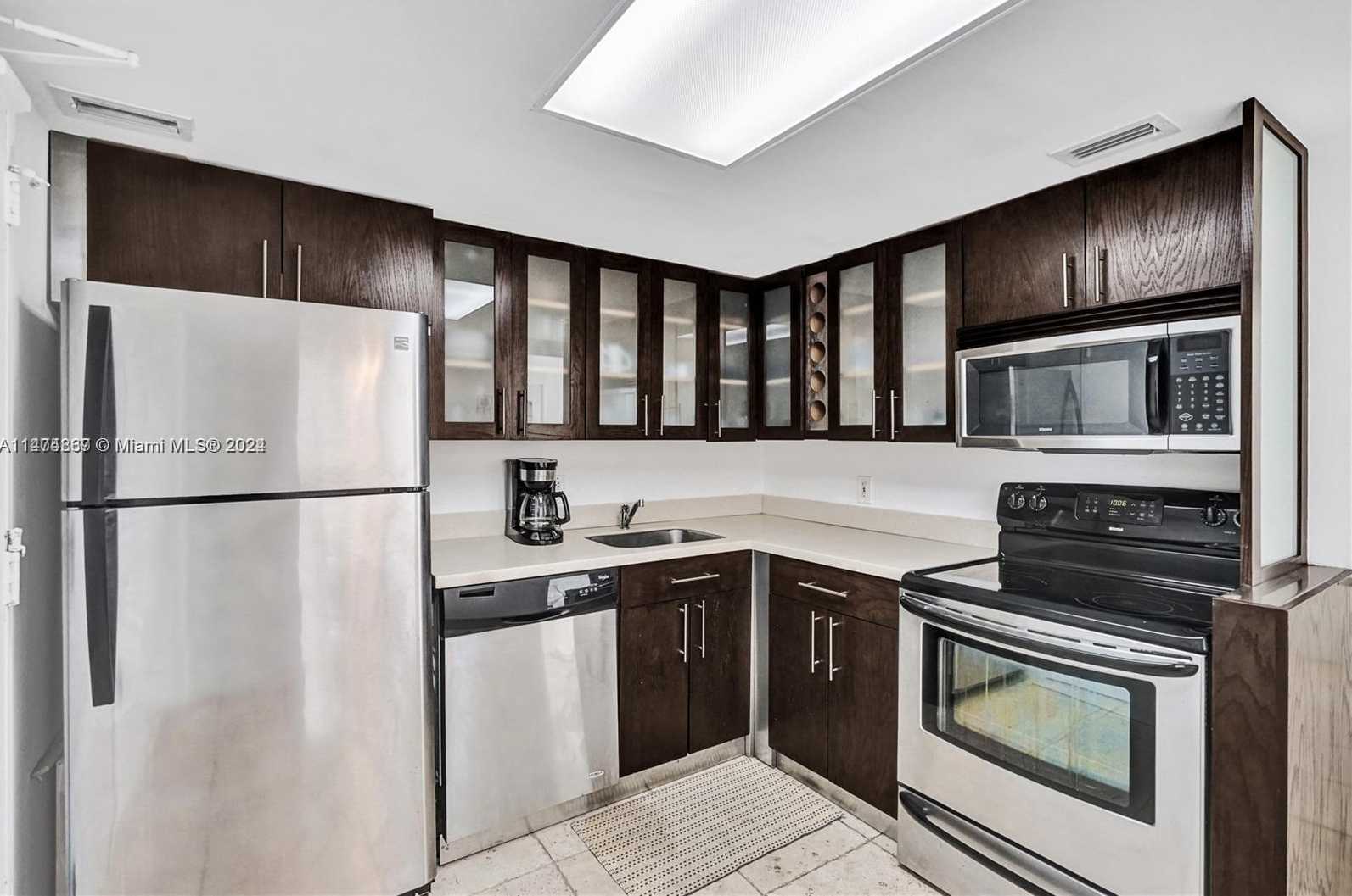 Small Image of 5151 COLLINS AVE #1035, Miami Beach Number 12