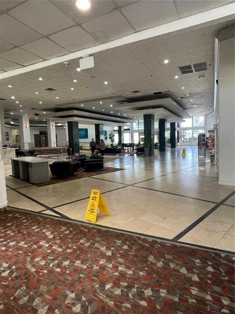 Small Image of 6345 COLLINS AVE #512, Miami Beach Number 13