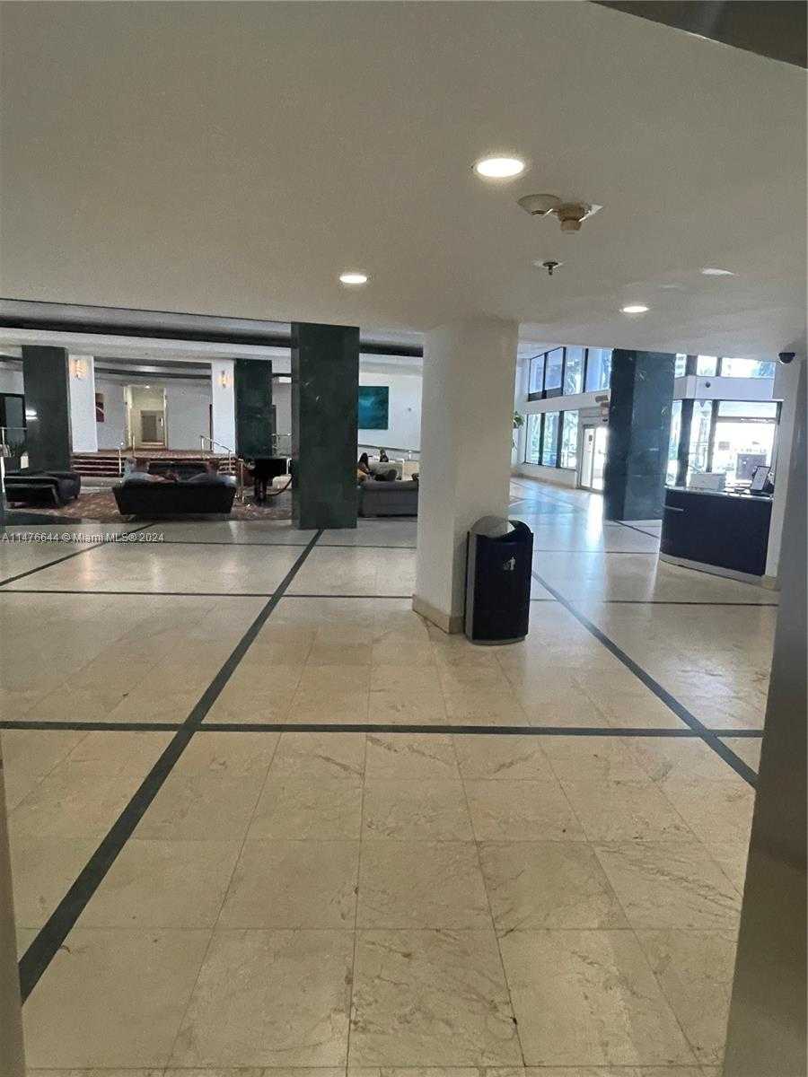 Small Image of 6345 COLLINS AVE #512, Miami Beach Number 14