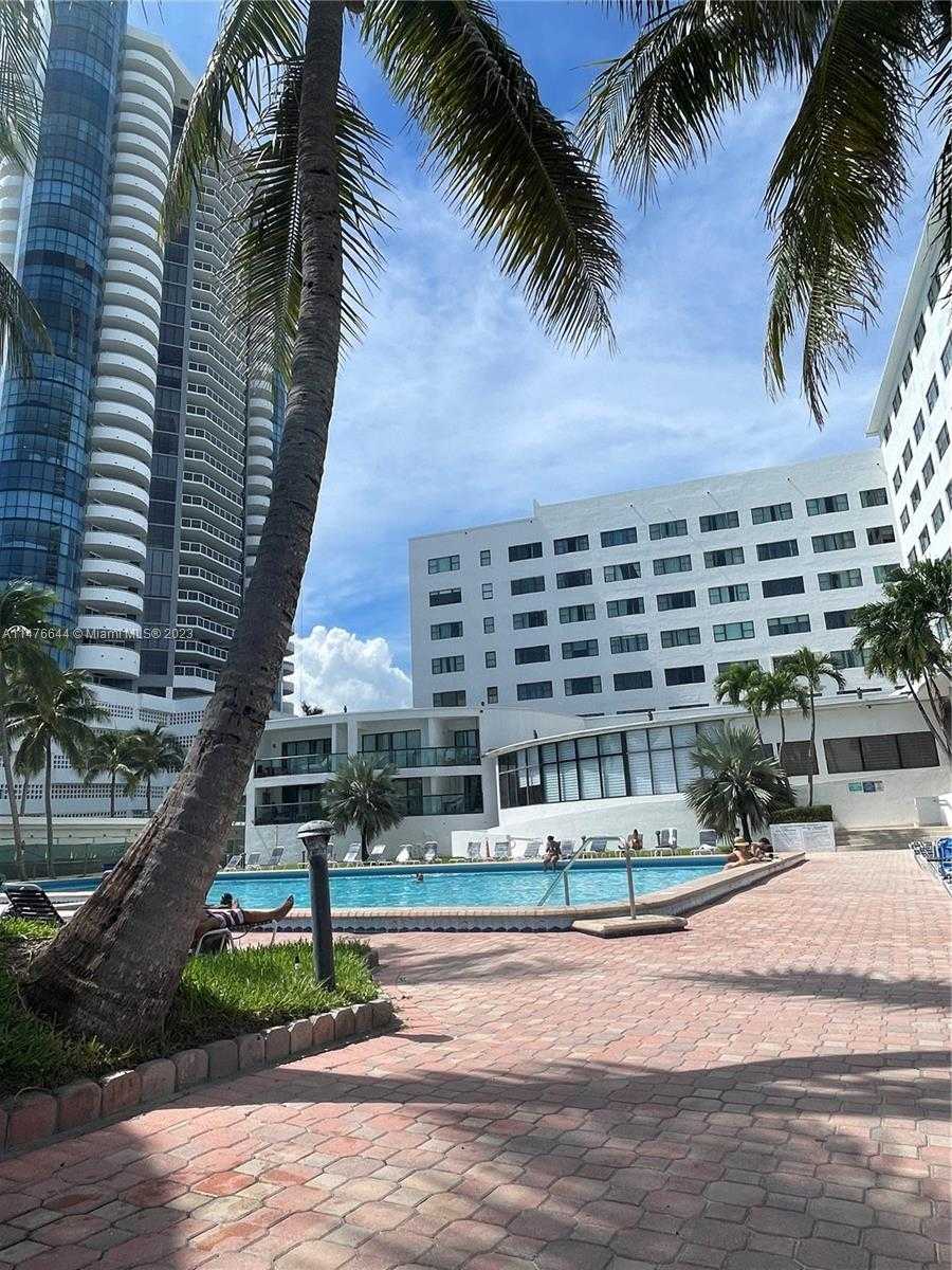 Small Image of 6345 COLLINS AVE #512, Miami Beach Number 28
