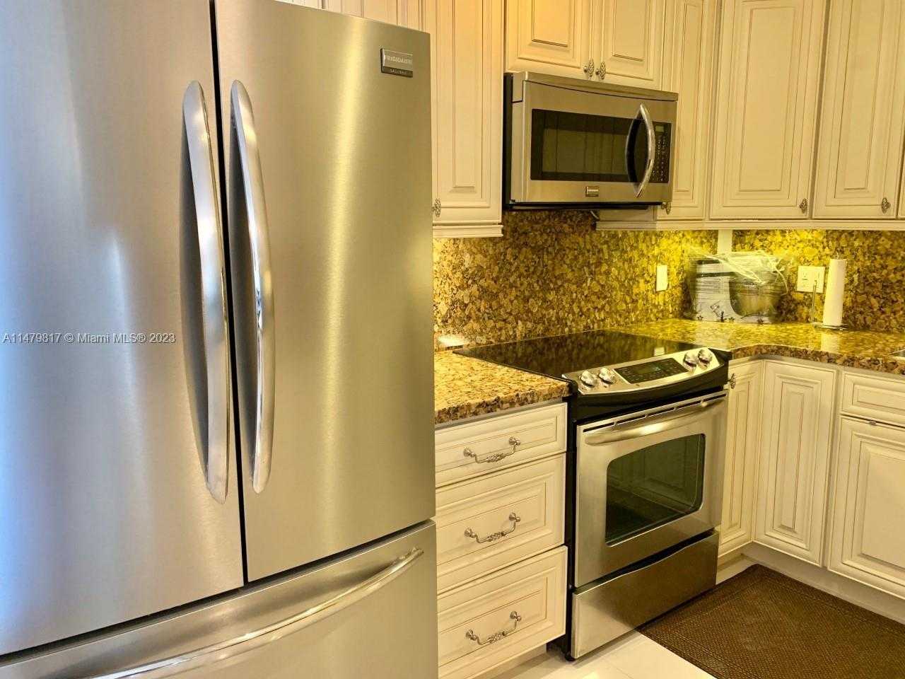 Small Image of 1985 SOUTH OCEAN DR #3C, Hallandale Beach Number 4