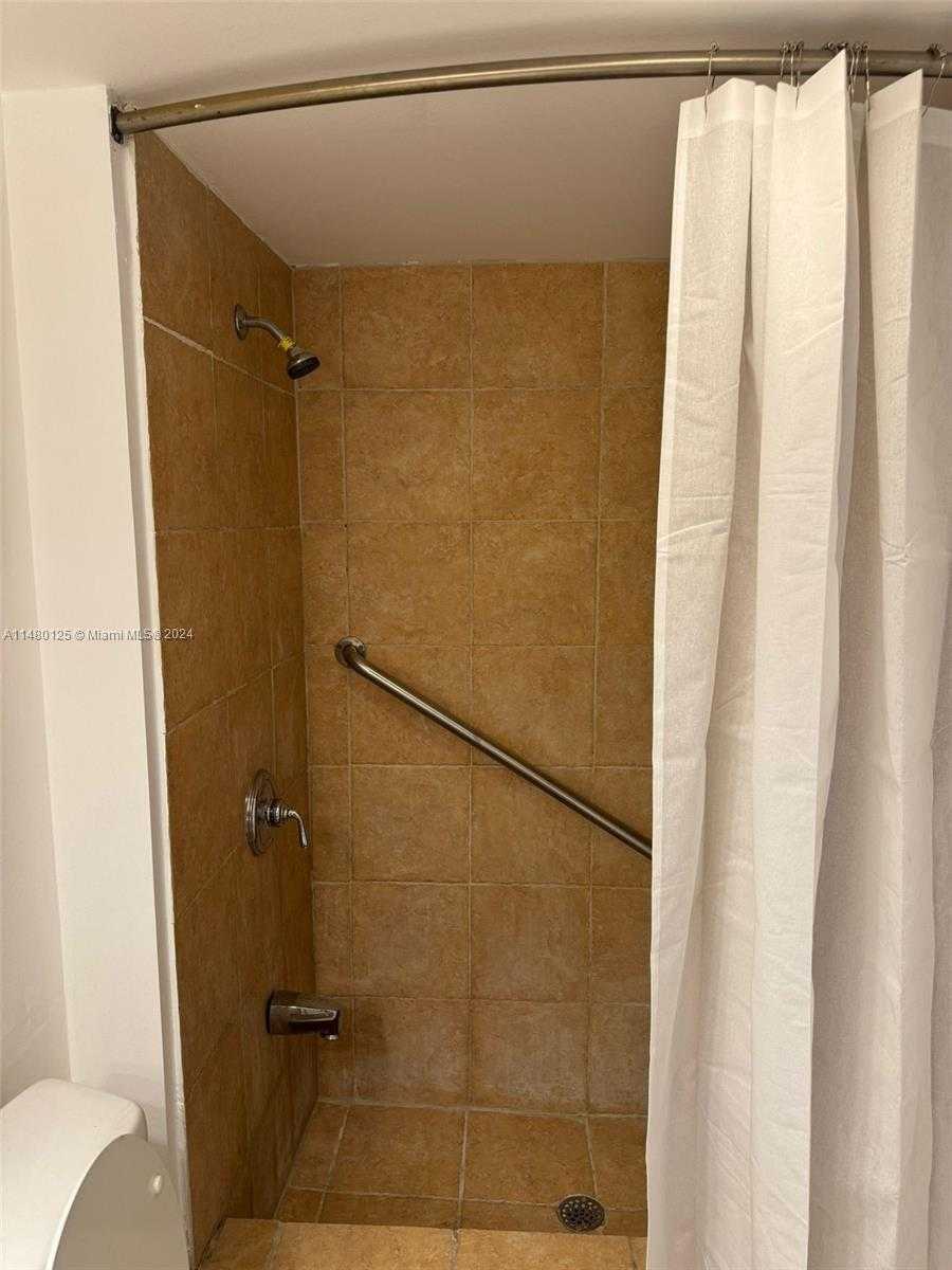 Small Image of 20335 WEST COUNTRY CLUB DR #906, Aventura Number 13