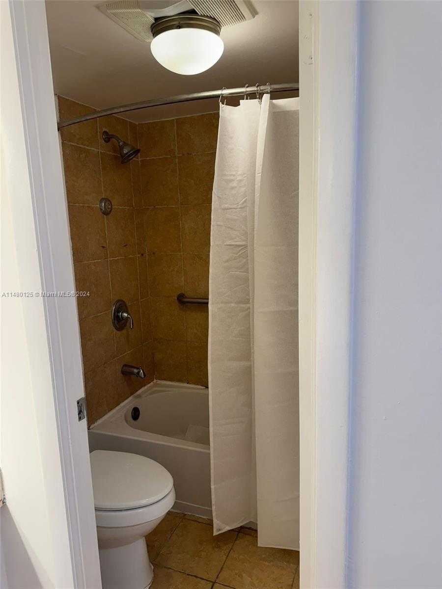 Small Image of 20335 WEST COUNTRY CLUB DR #906, Aventura Number 14