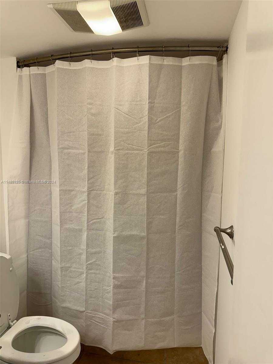 Small Image of 20335 WEST COUNTRY CLUB DR #906, Aventura Number 16