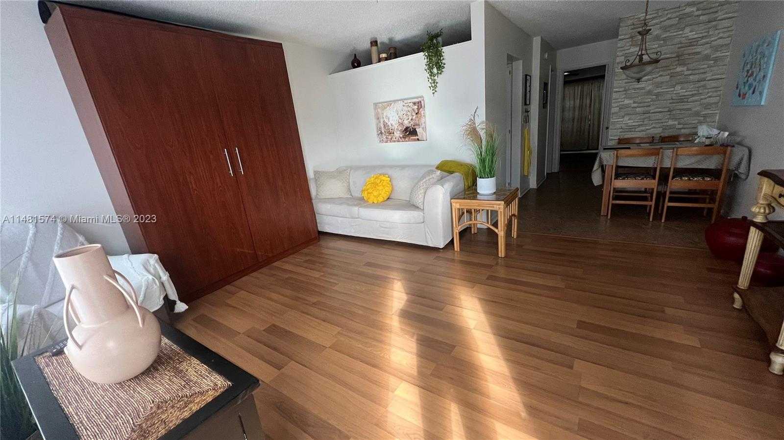 Small Image of 15610 NORTH EAST 6TH AVE #24B, Miami Number 2