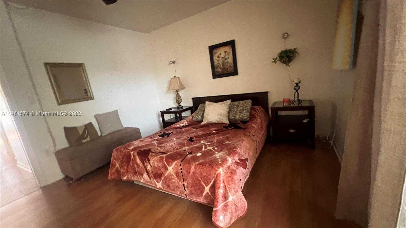 Small Image of 15610 NORTH EAST 6TH AVE #24B, Miami Number 7
