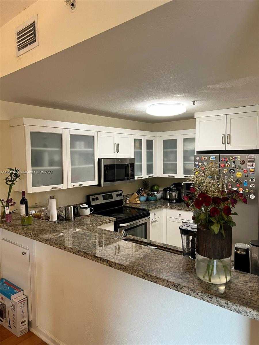 Small Image of 10902 NORTH WEST 83RD ST #207, Doral Number 3