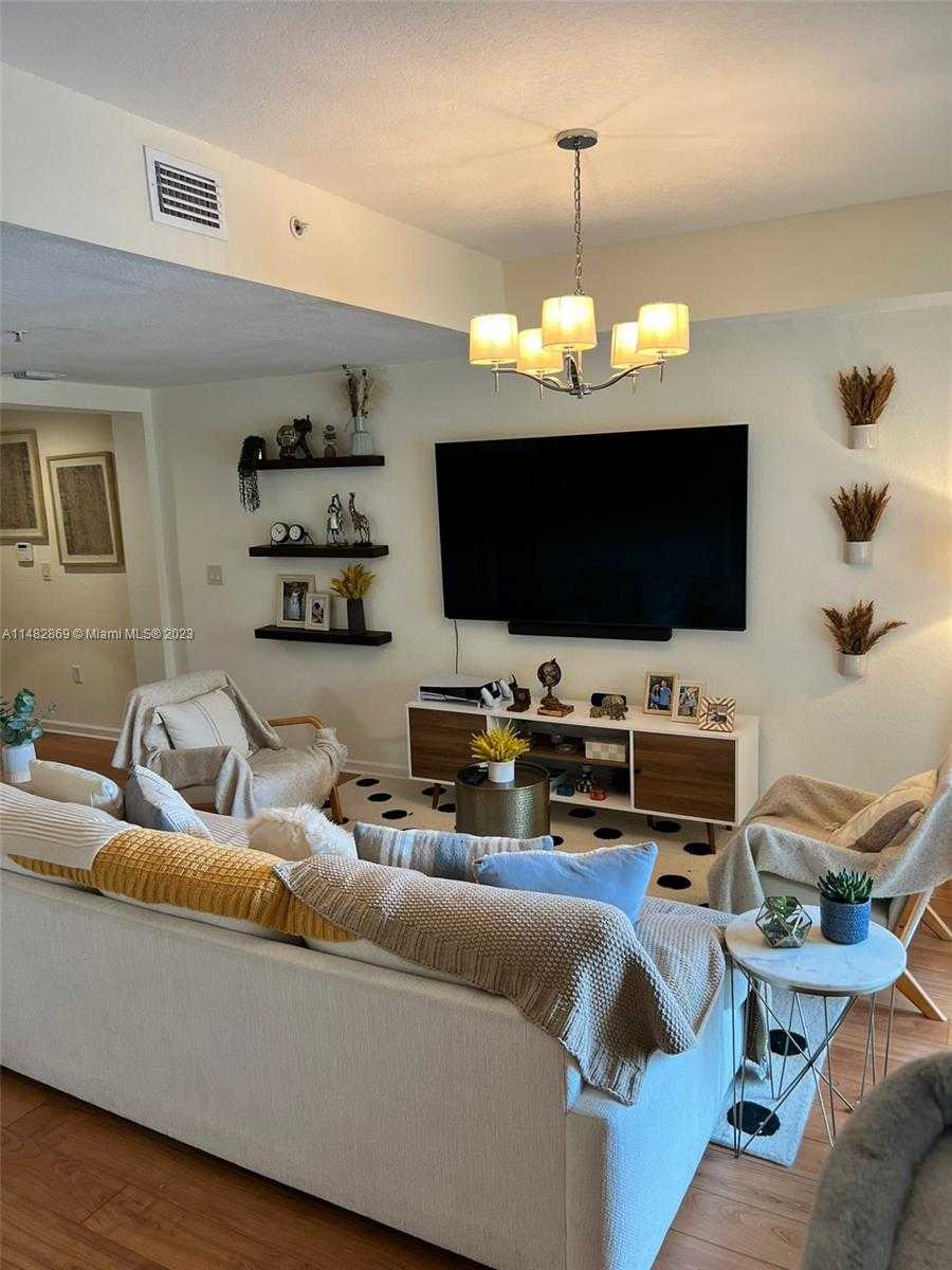 Small Image of 10902 NORTH WEST 83RD ST #207, Doral Number 4