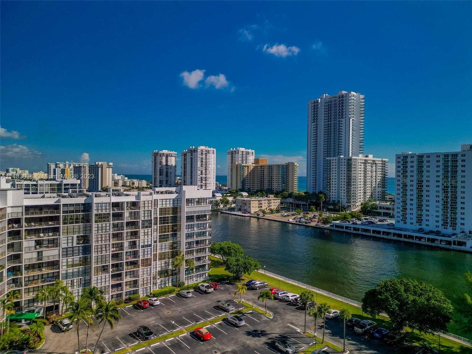 Small Image of 800 PARKVIEW DR #302, Hallandale Beach Number 14