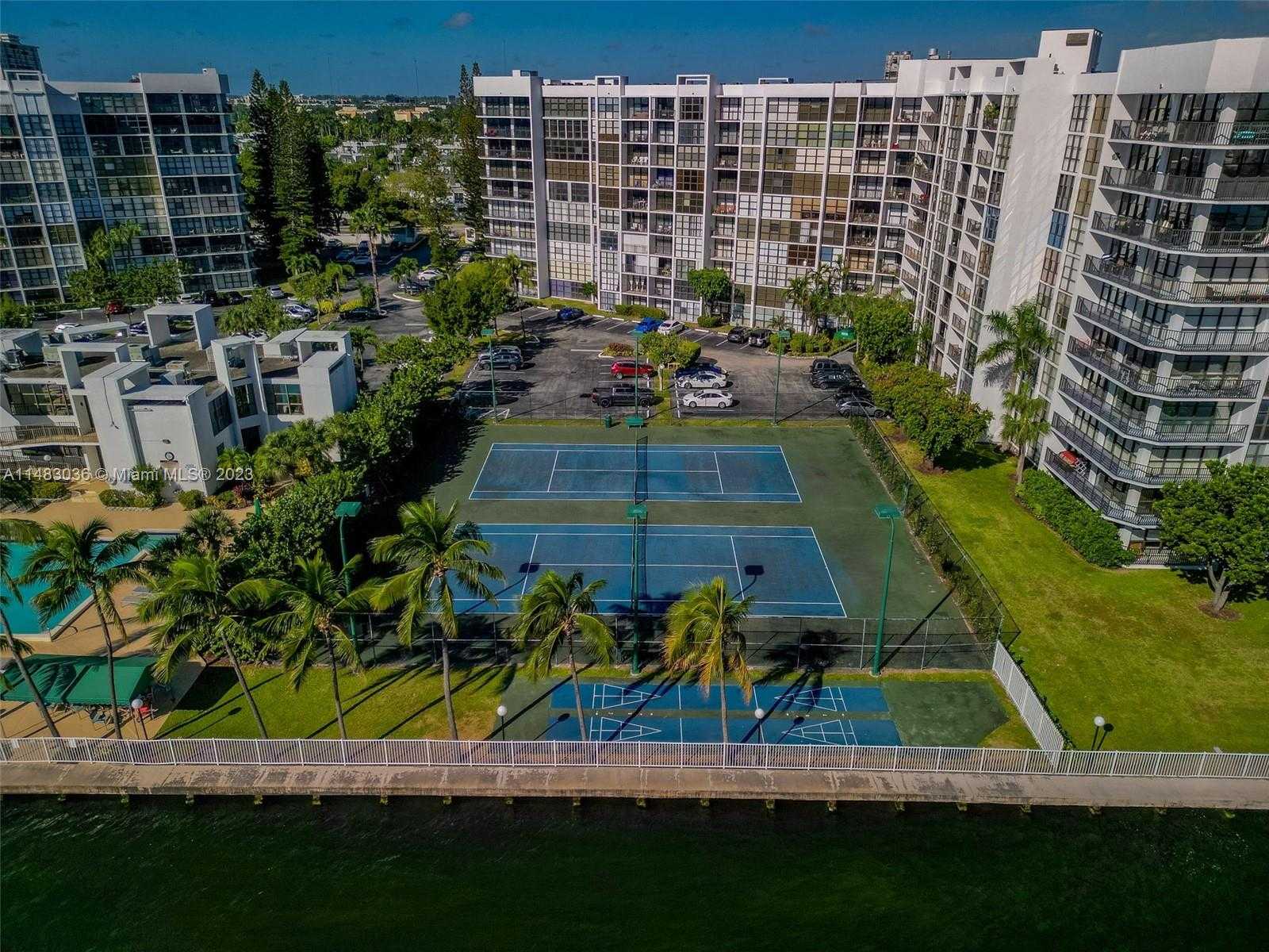 Small Image of 800 PARKVIEW DR #302, Hallandale Beach Number 20