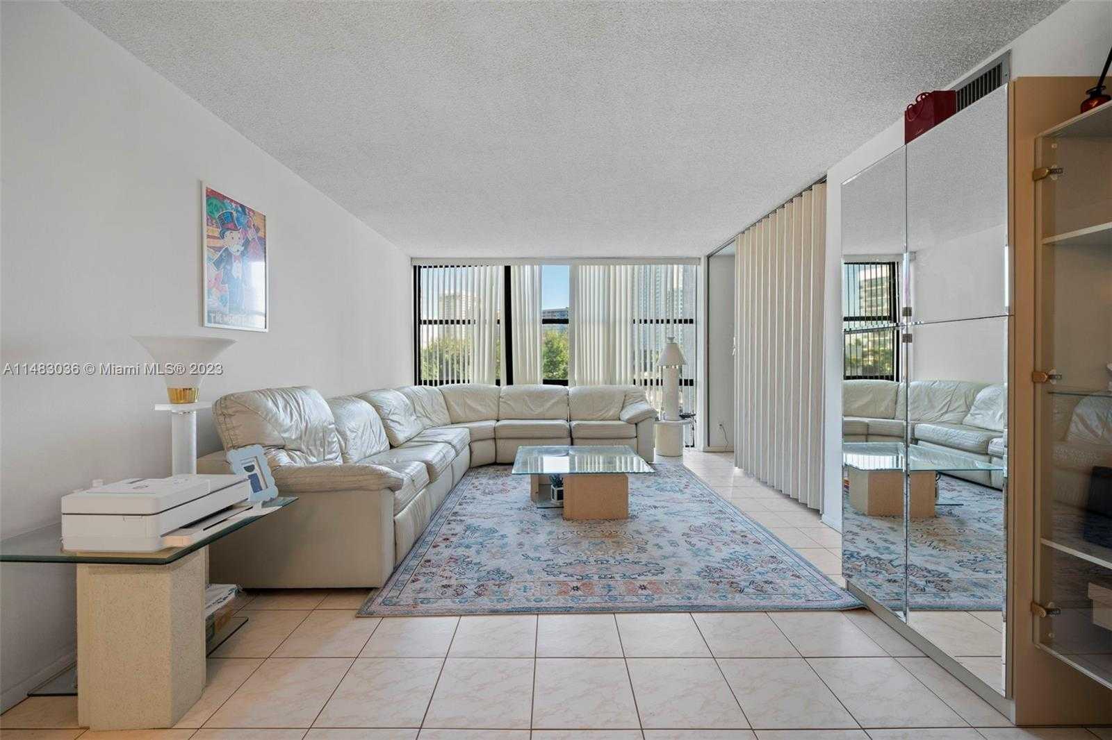 Small Image of 800 PARKVIEW DR #302, Hallandale Beach Number 3