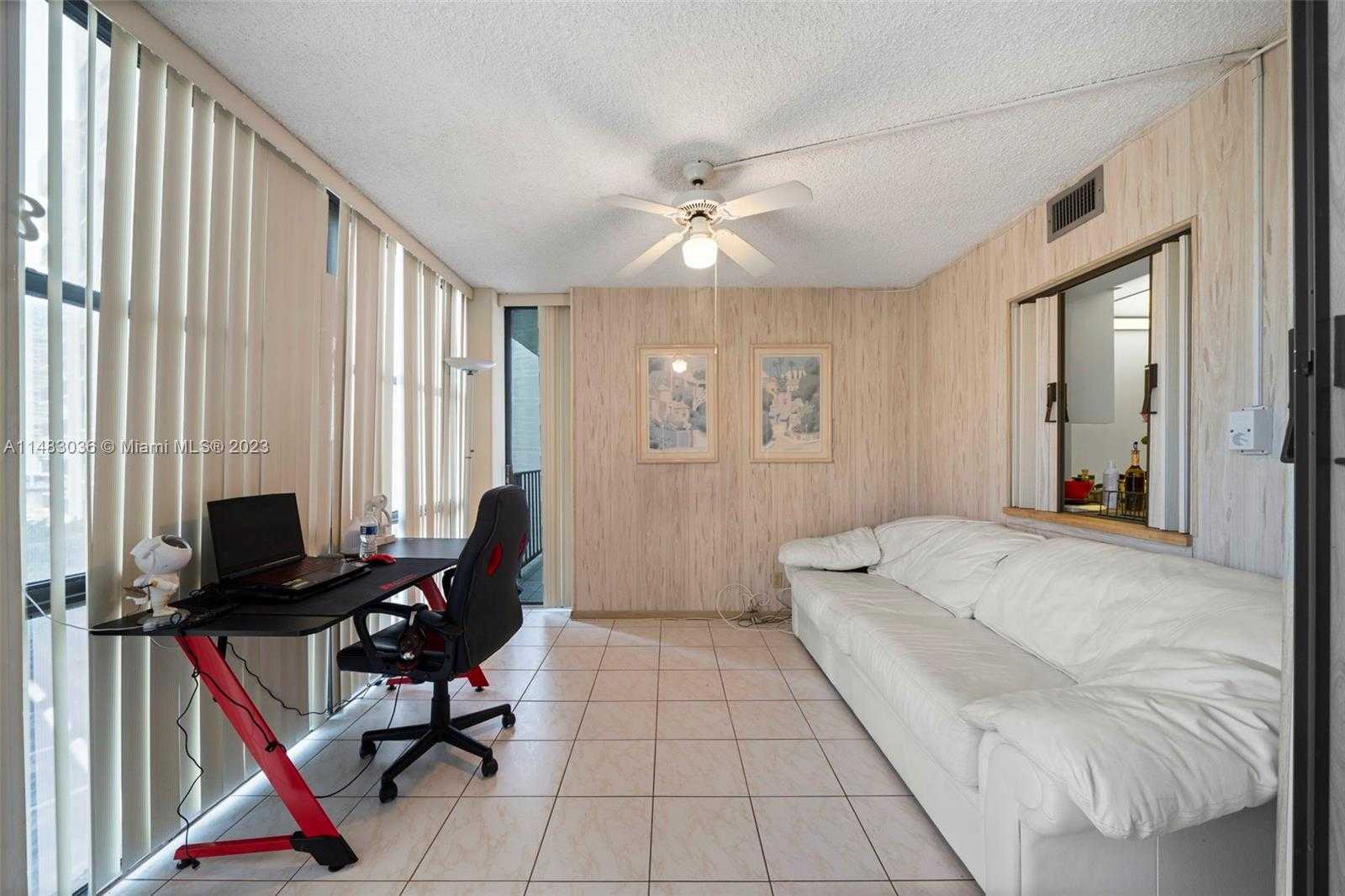 Small Image of 800 PARKVIEW DR #302, Hallandale Beach Number 4