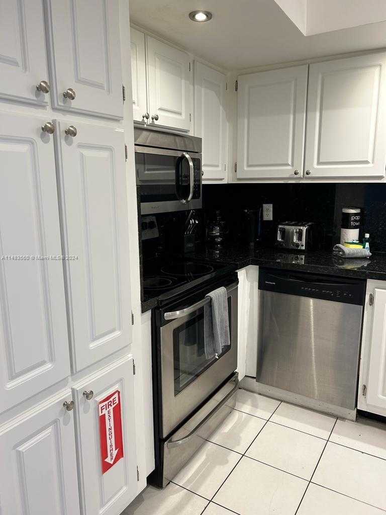 Small Image of 3901 SOUTH OCEAN DR #6S, Hollywood Number 3