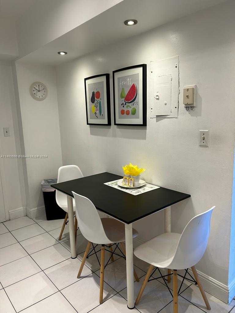 Small Image of 3901 SOUTH OCEAN DR #6S, Hollywood Number 4