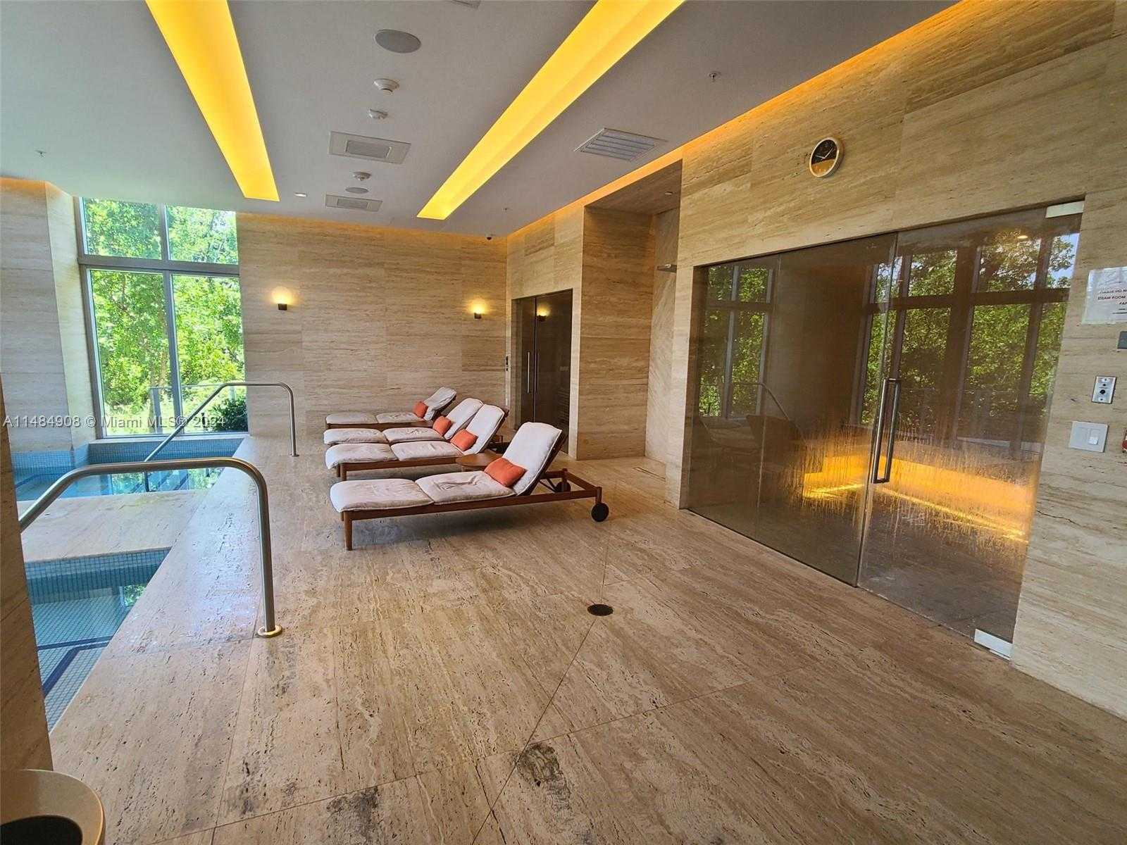 Small Image of 16385 BISCAYNE BLVD #420, North Miami Beach Number 11