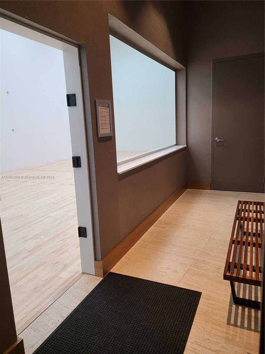 Small Image of 16385 BISCAYNE BLVD #420, North Miami Beach Number 15