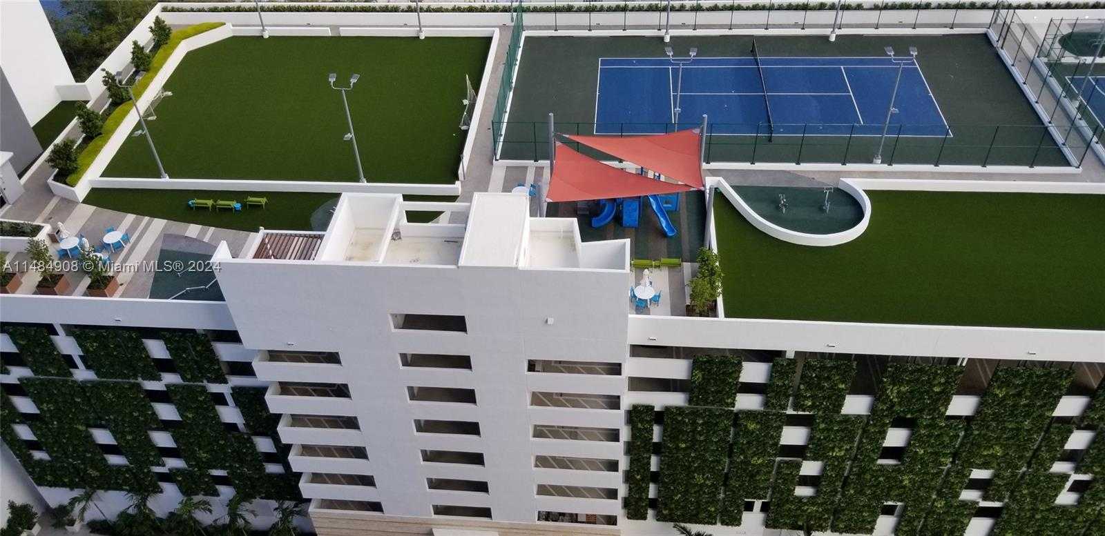 Small Image of 16385 BISCAYNE BLVD #420, North Miami Beach Number 24