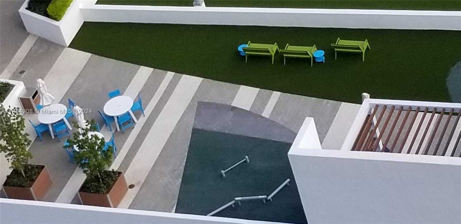 Small Image of 16385 BISCAYNE BLVD #420, North Miami Beach Number 25