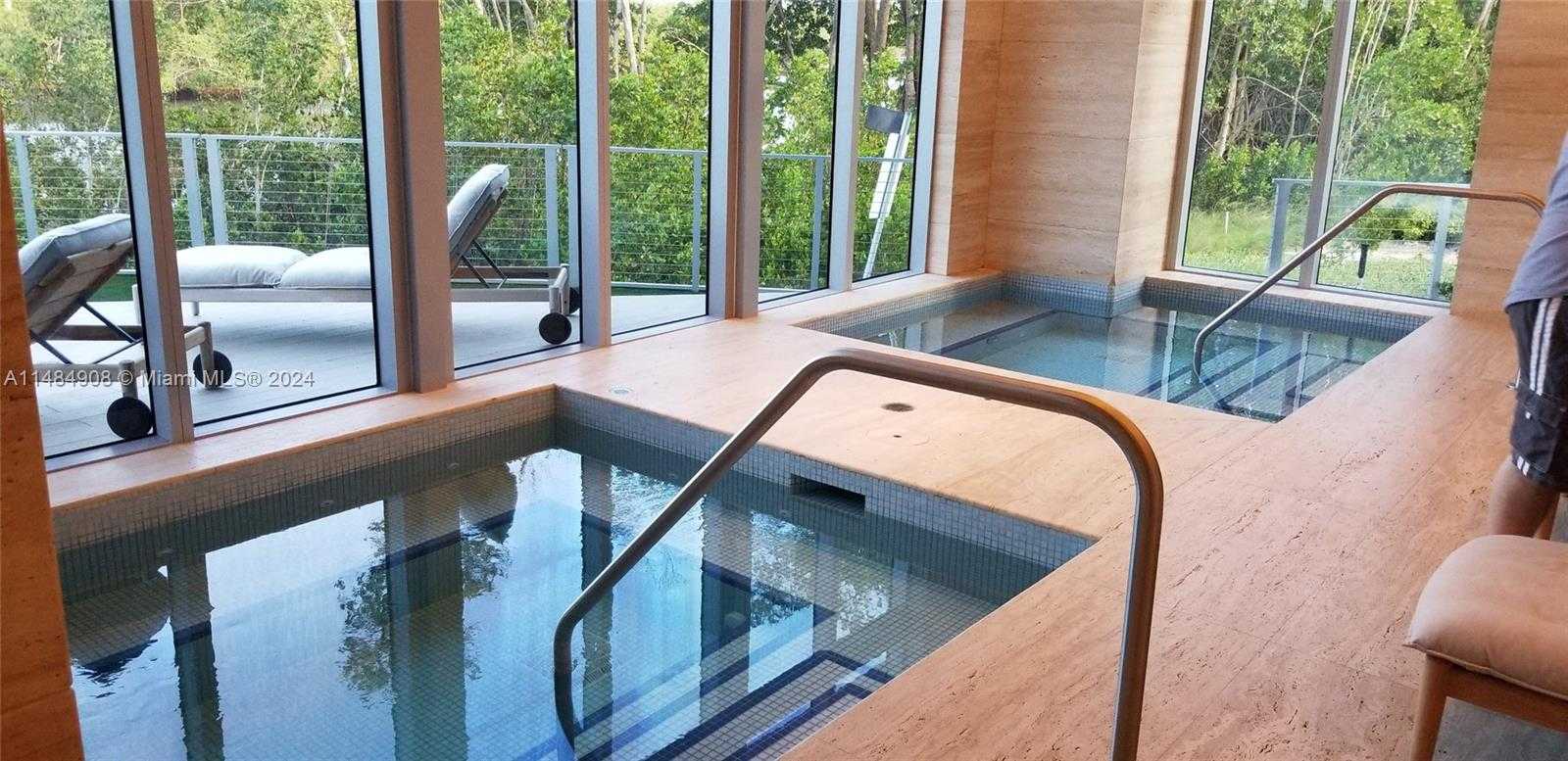 Small Image of 16385 BISCAYNE BLVD #420, North Miami Beach Number 28