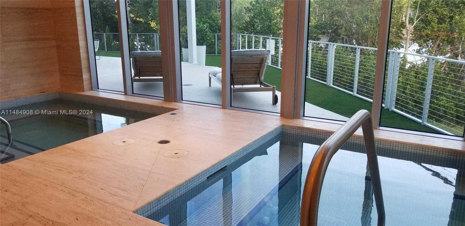 Small Image of 16385 BISCAYNE BLVD #420, North Miami Beach Number 31