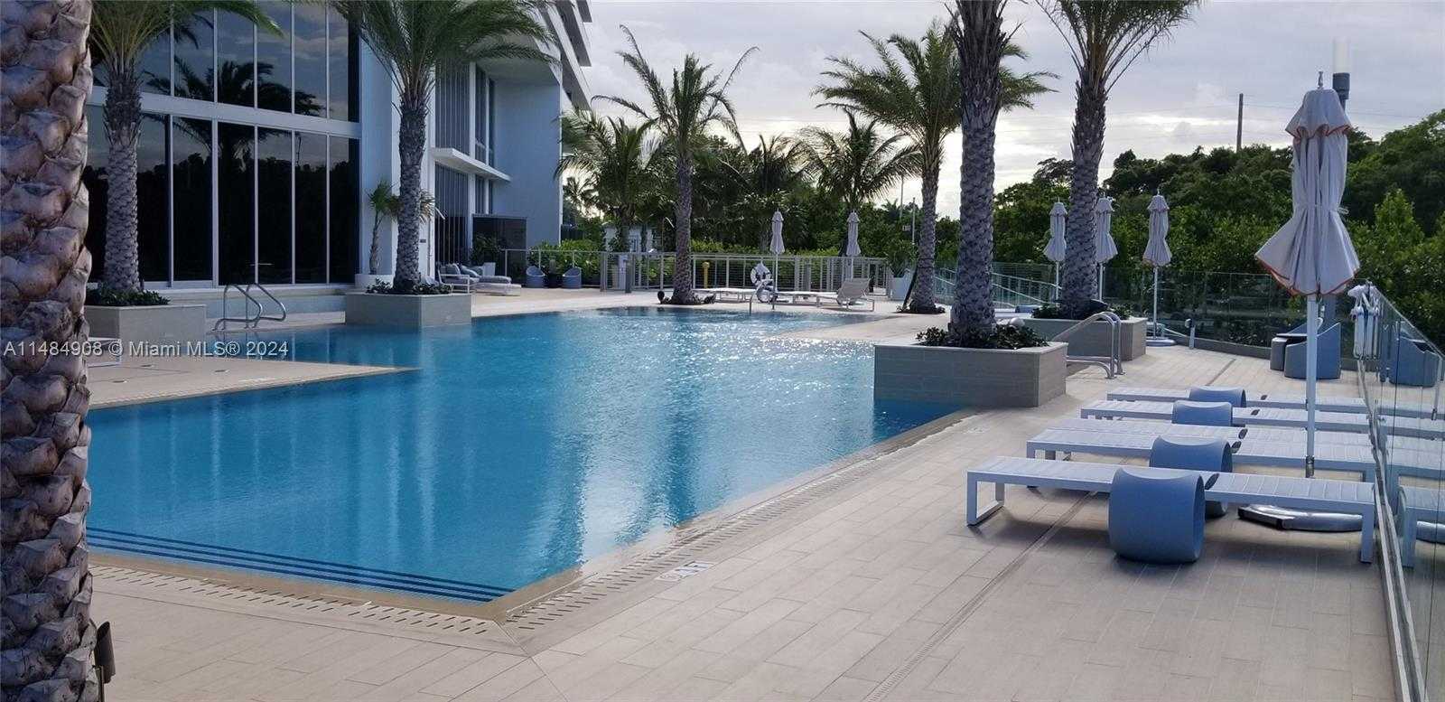 Small Image of 16385 BISCAYNE BLVD #420, North Miami Beach Number 52