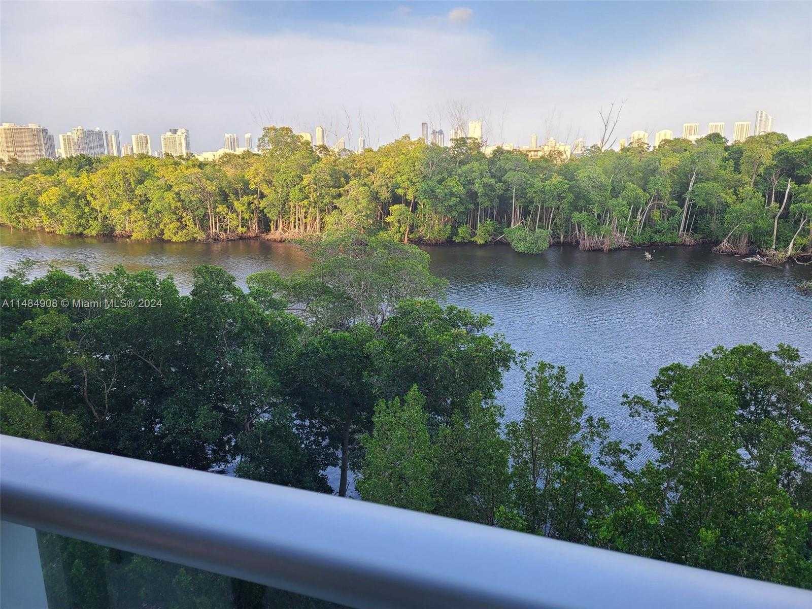 Small Image of 16385 BISCAYNE BLVD #420, North Miami Beach Number 61