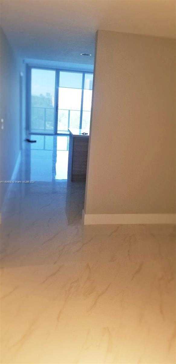 Small Image of 16385 BISCAYNE BLVD #420, North Miami Beach Number 66