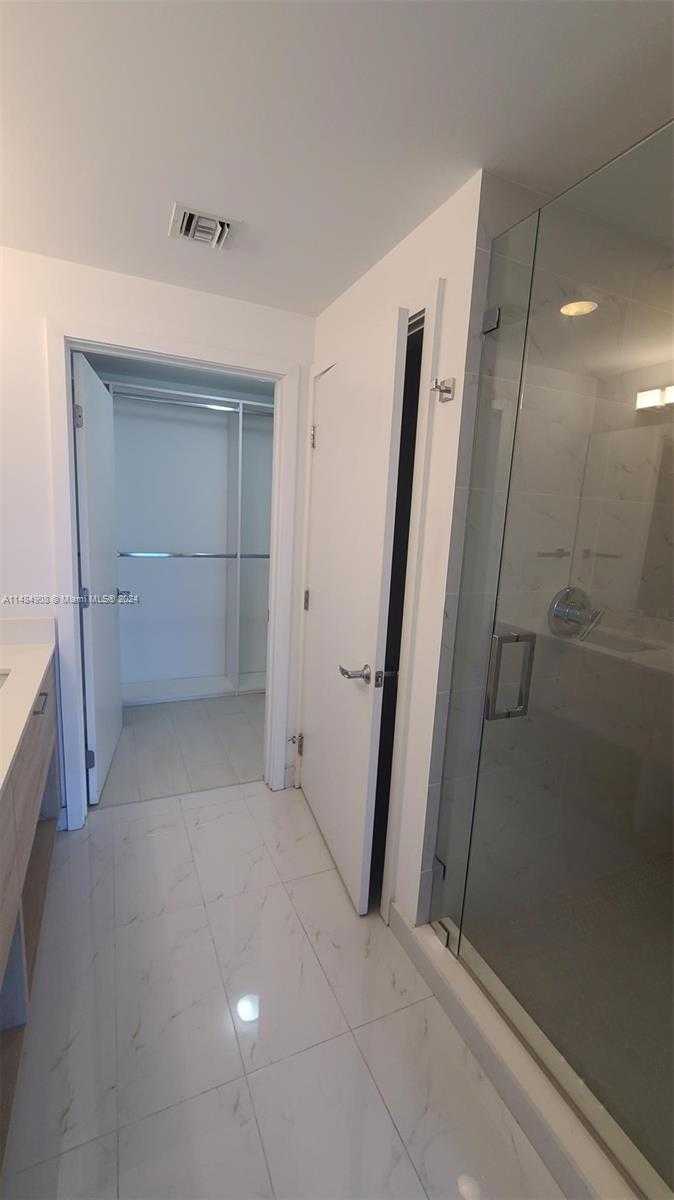 Small Image of 16385 BISCAYNE BLVD #420, North Miami Beach Number 72