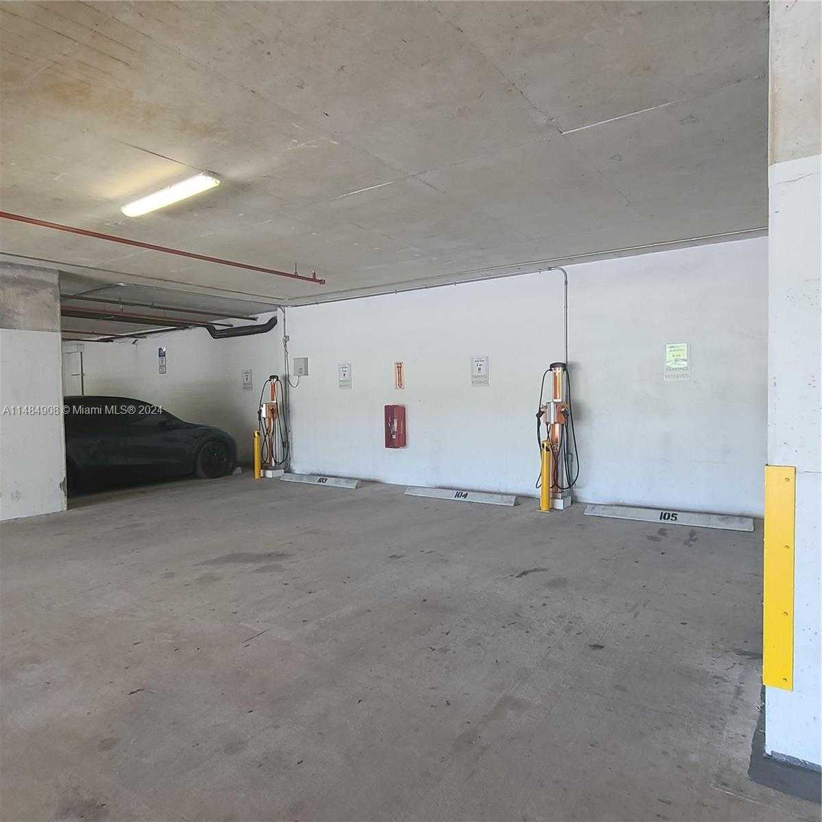 Small Image of 16385 BISCAYNE BLVD #420, North Miami Beach Number 79