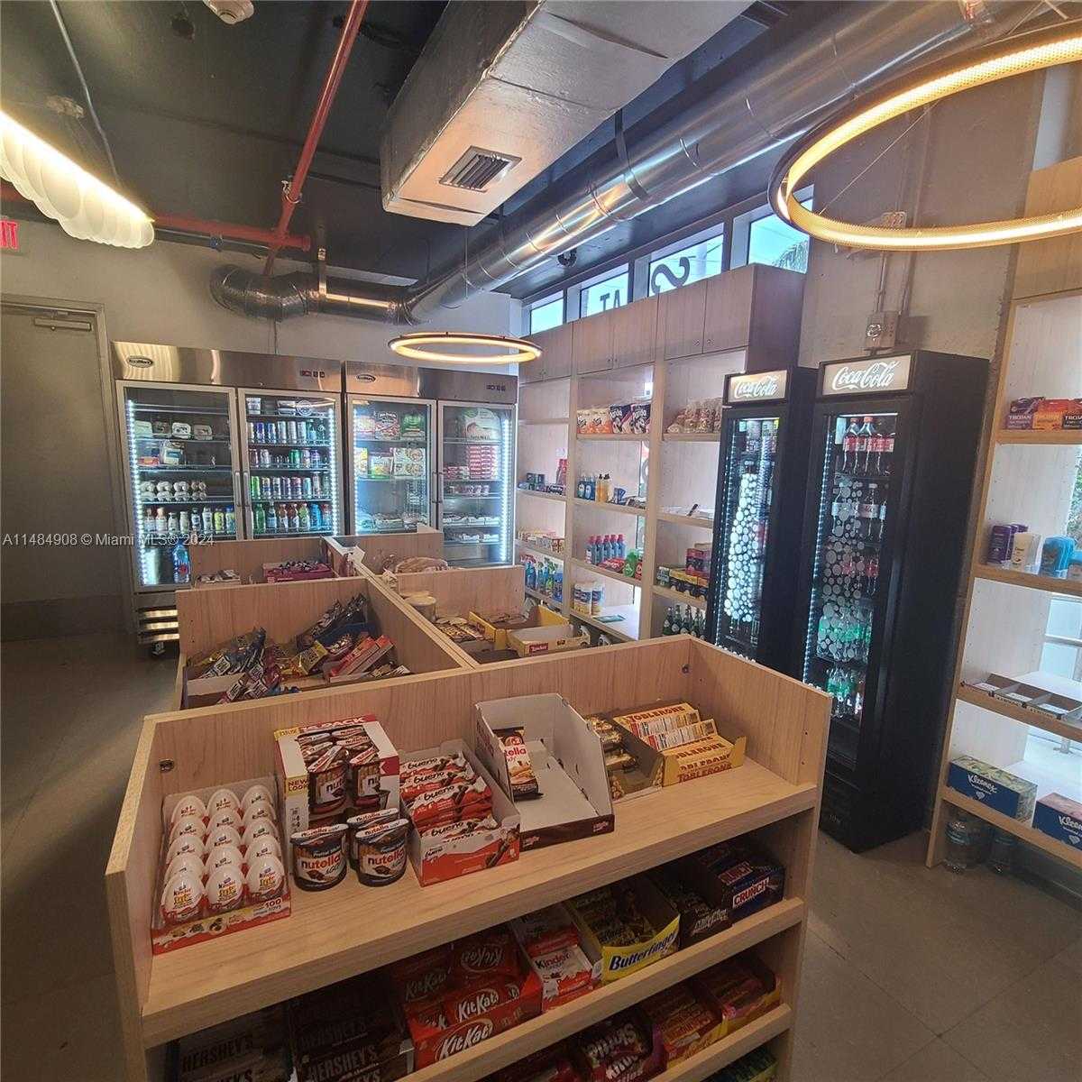 Small Image of 16385 BISCAYNE BLVD #420, North Miami Beach Number 85