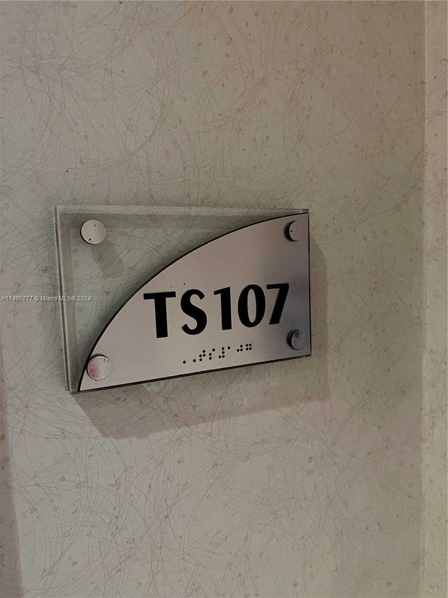 Small Image of 218 #TS107, Miami Number 17