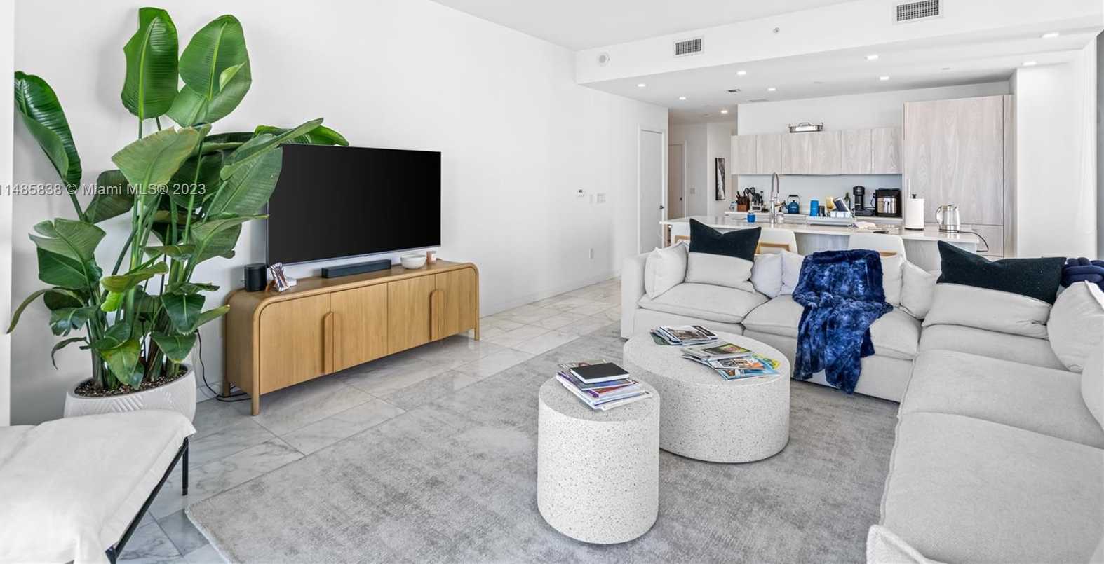 Small Image of 480 NORTH EAST 31 STREET #3907, Miami Number 4