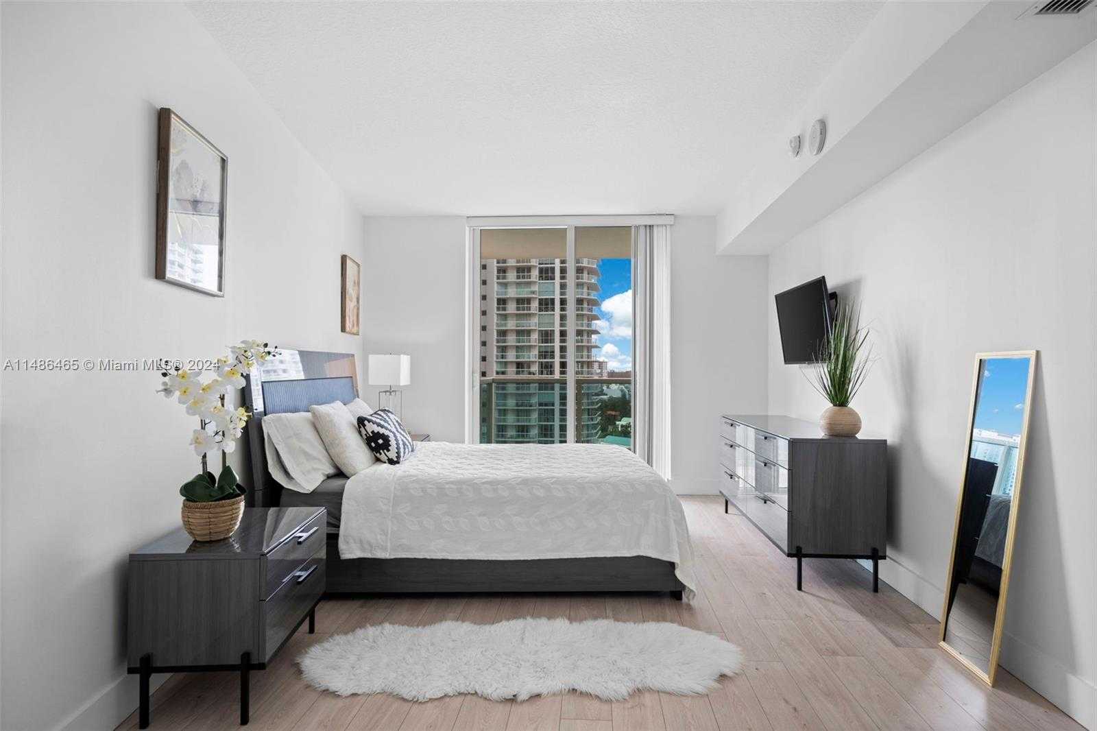 Small Image of 150 SUNNY ISLES BLVD #1-1004+ RARE CABANA, Sunny Isles Beach Number 11