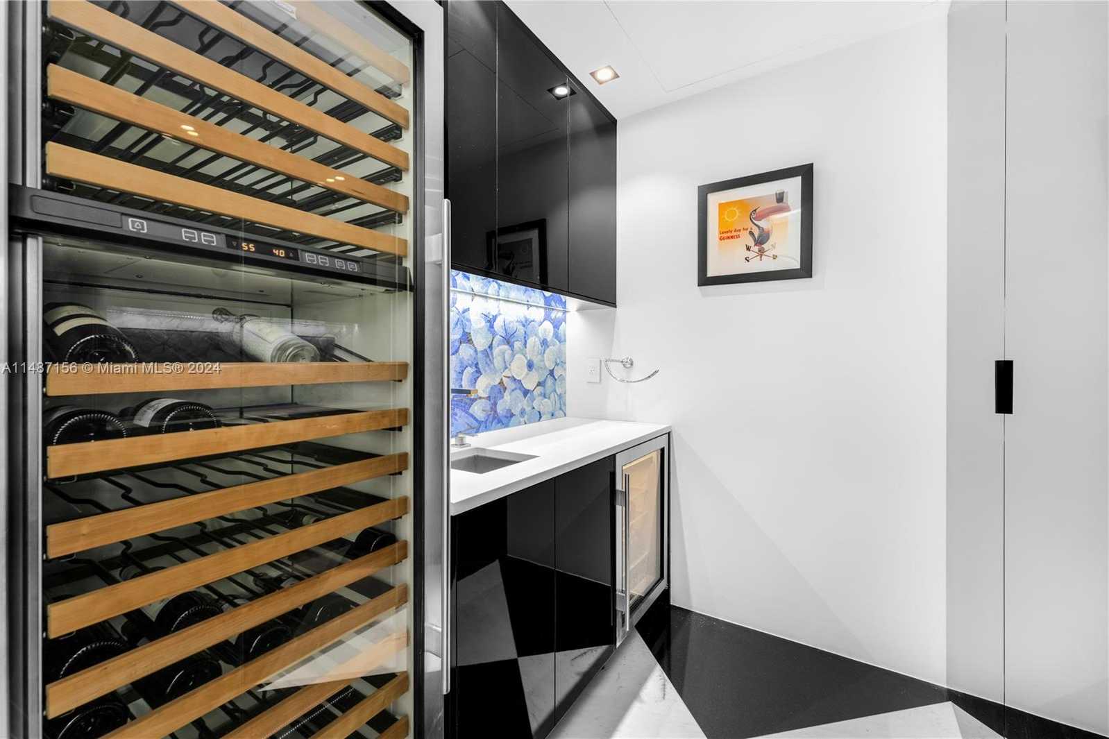 Small Image of 1455 OCEAN DR #BH-01, Miami Beach Number 15