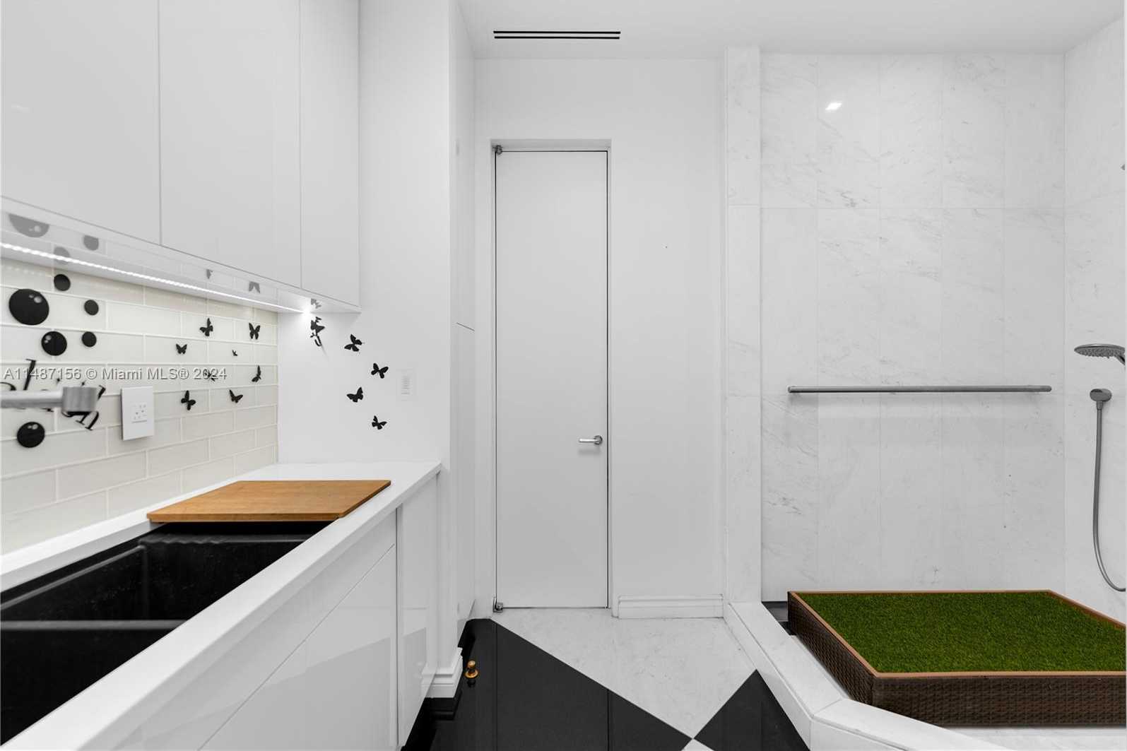 Small Image of 1455 OCEAN DR #BH-01, Miami Beach Number 22