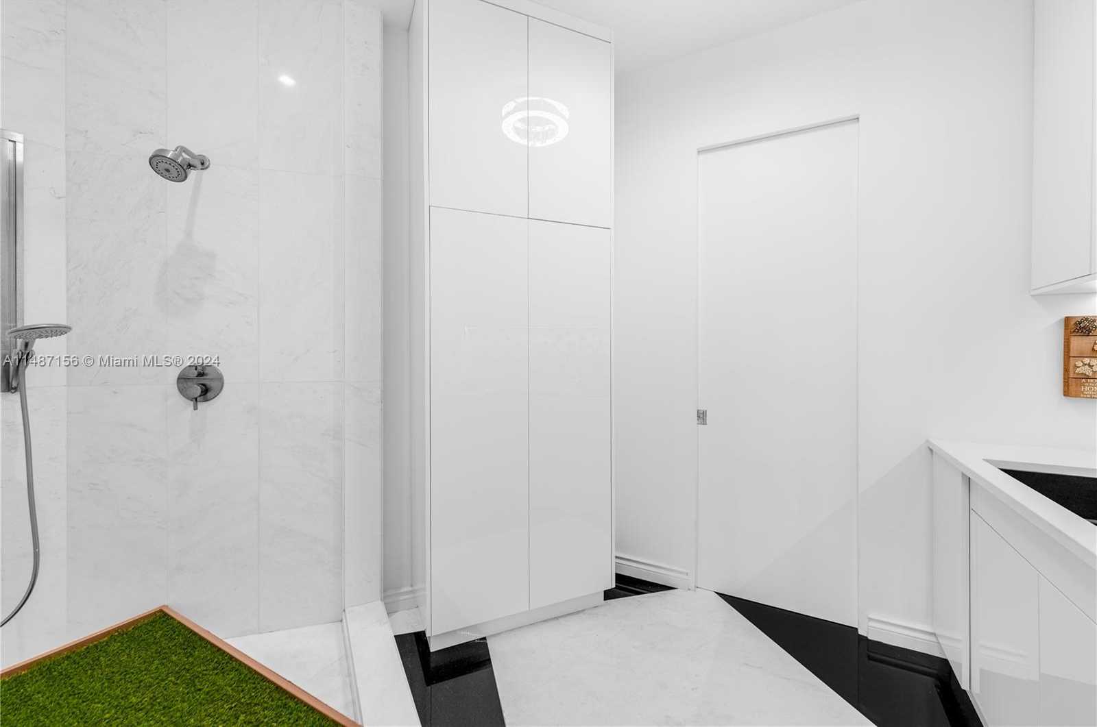Small Image of 1455 OCEAN DR #BH-01, Miami Beach Number 23