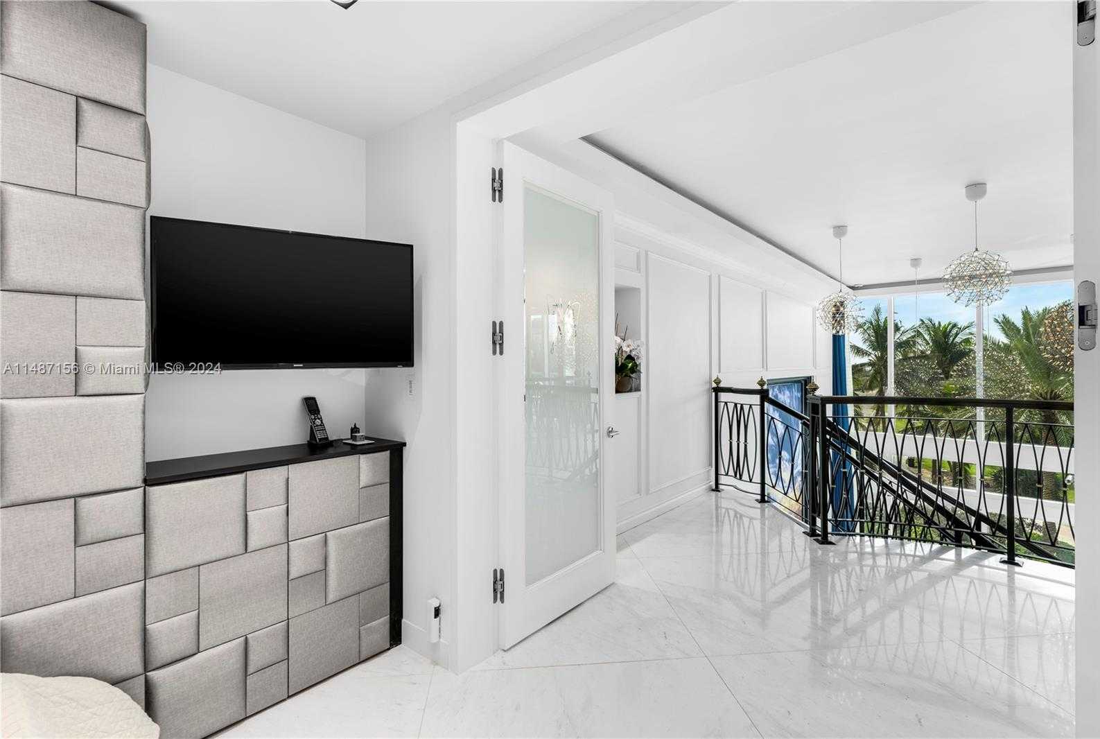 Small Image of 1455 OCEAN DR #BH-01, Miami Beach Number 28