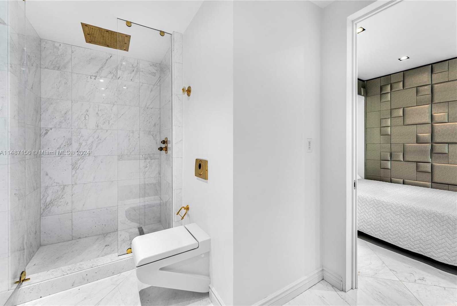 Small Image of 1455 OCEAN DR #BH-01, Miami Beach Number 30