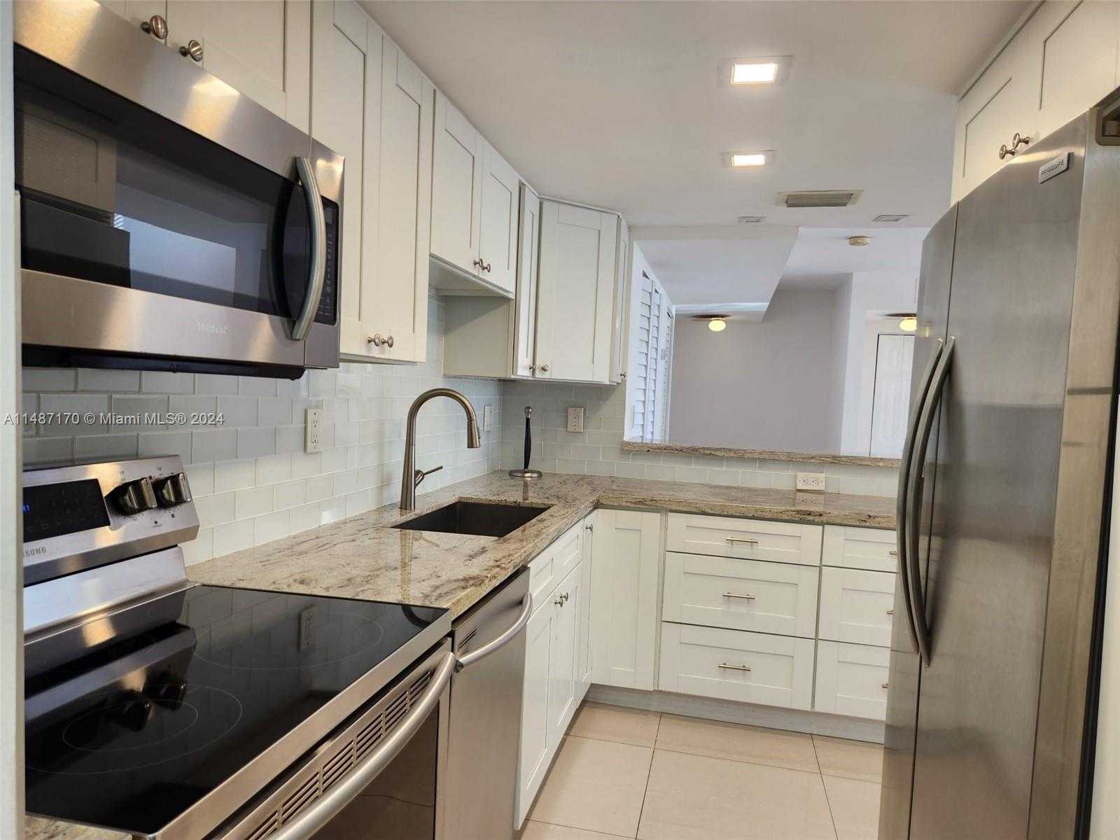 Small Image of 5201 ORDUNA DR #14, Coral Gables Number 10