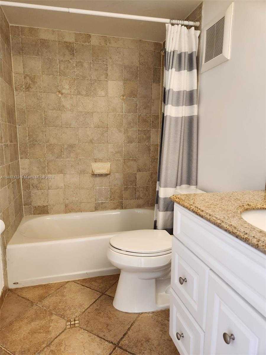 Small Image of 5201 ORDUNA DR #14, Coral Gables Number 14