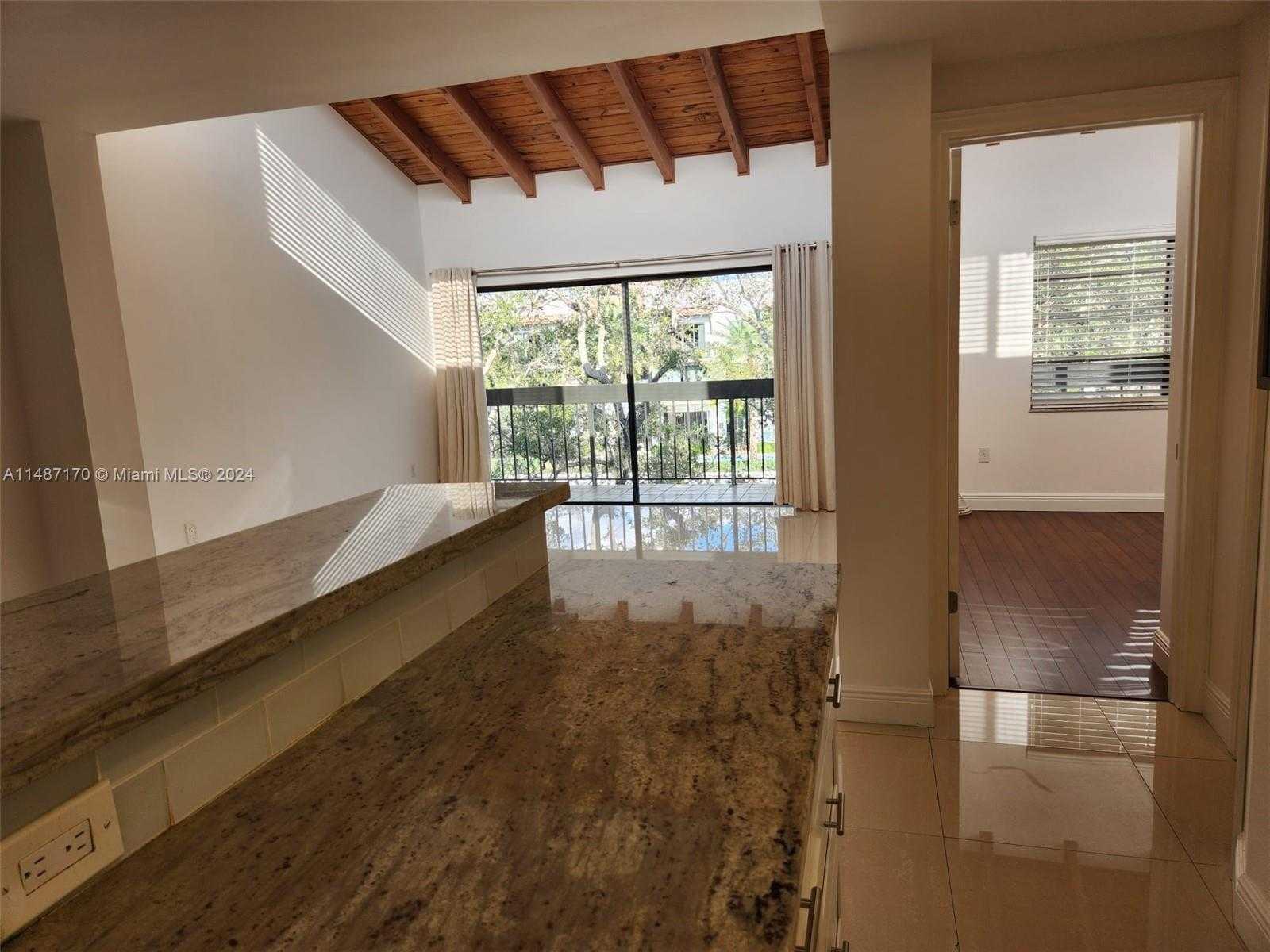 Small Image of 5201 ORDUNA DR #14, Coral Gables Number 16