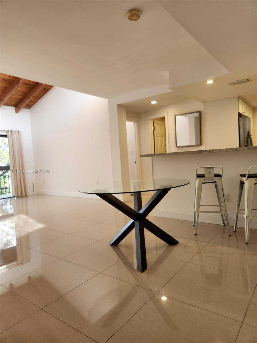 Small Image of 5201 ORDUNA DR #14, Coral Gables Number 20
