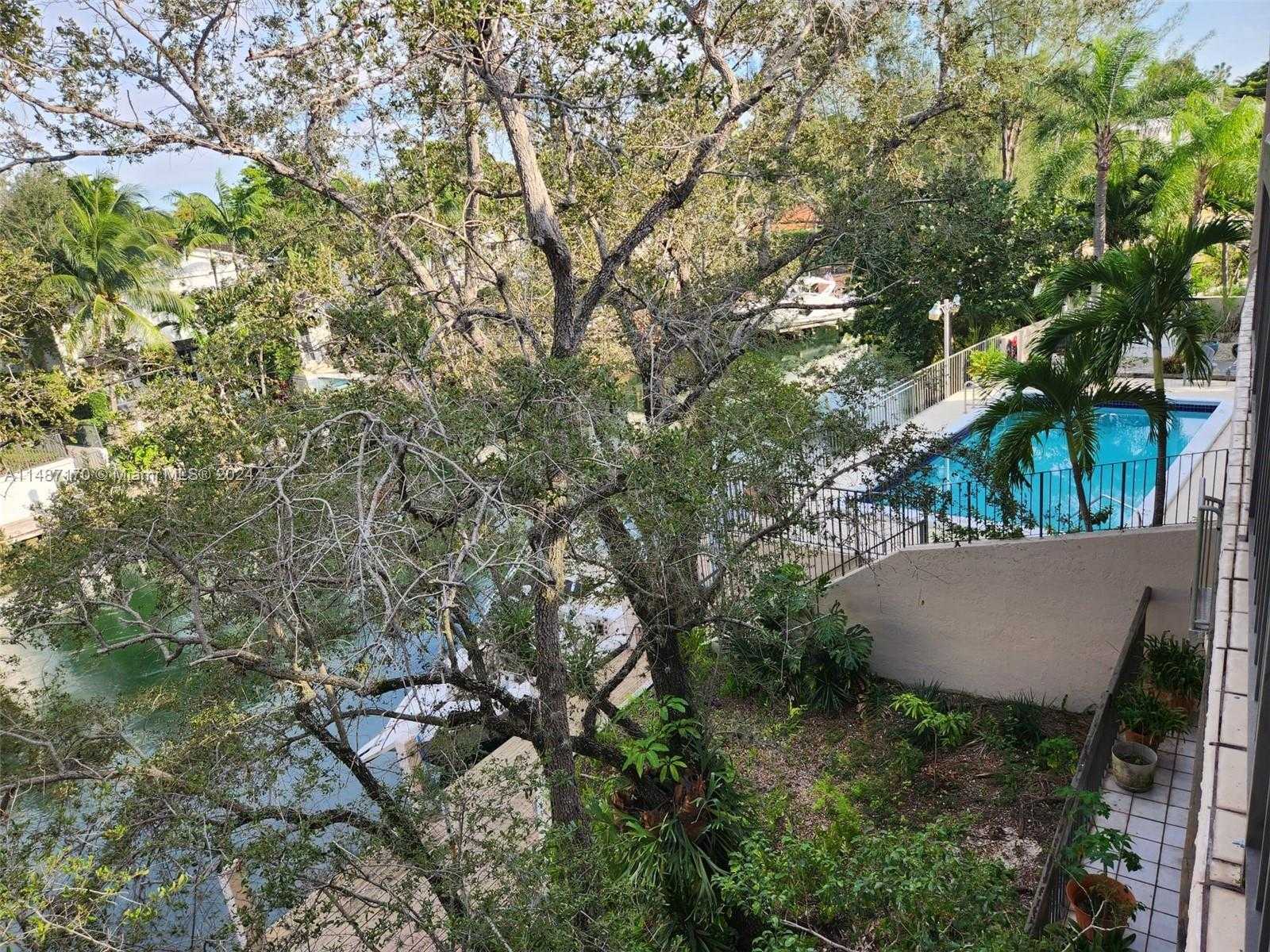 Small Image of 5201 ORDUNA DR #14, Coral Gables Number 23