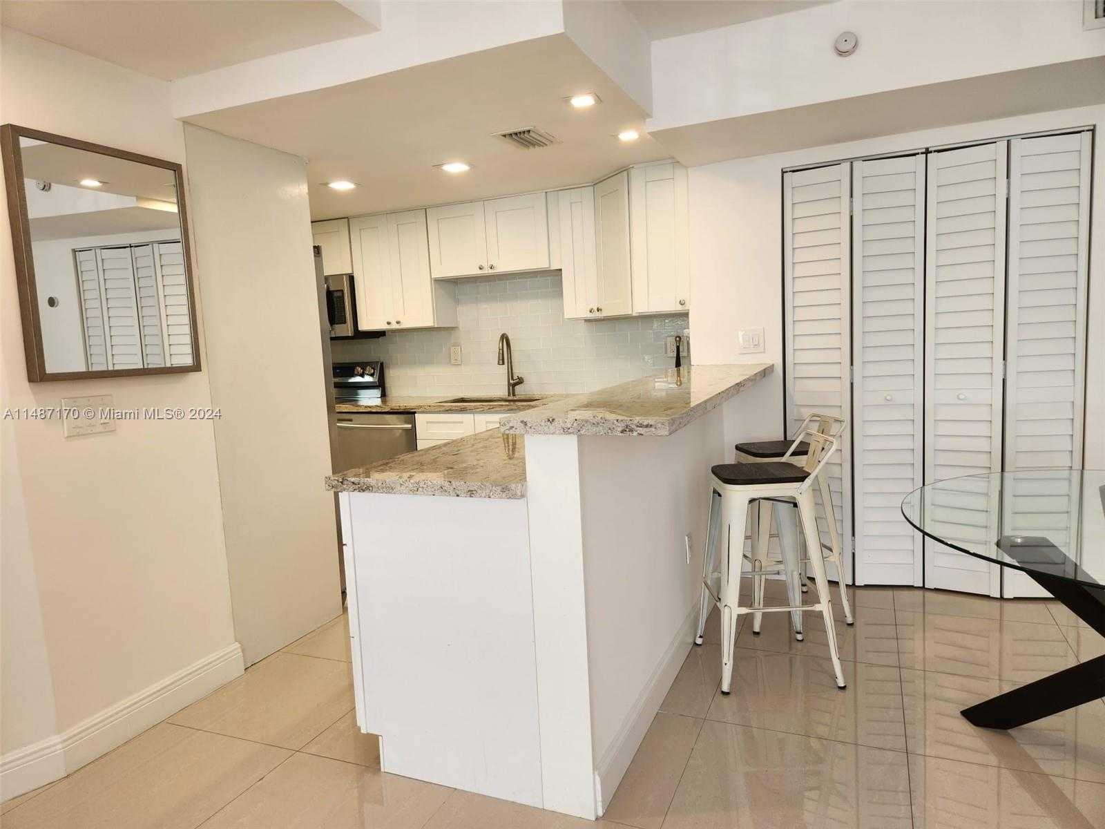 Small Image of 5201 ORDUNA DR #14, Coral Gables Number 7