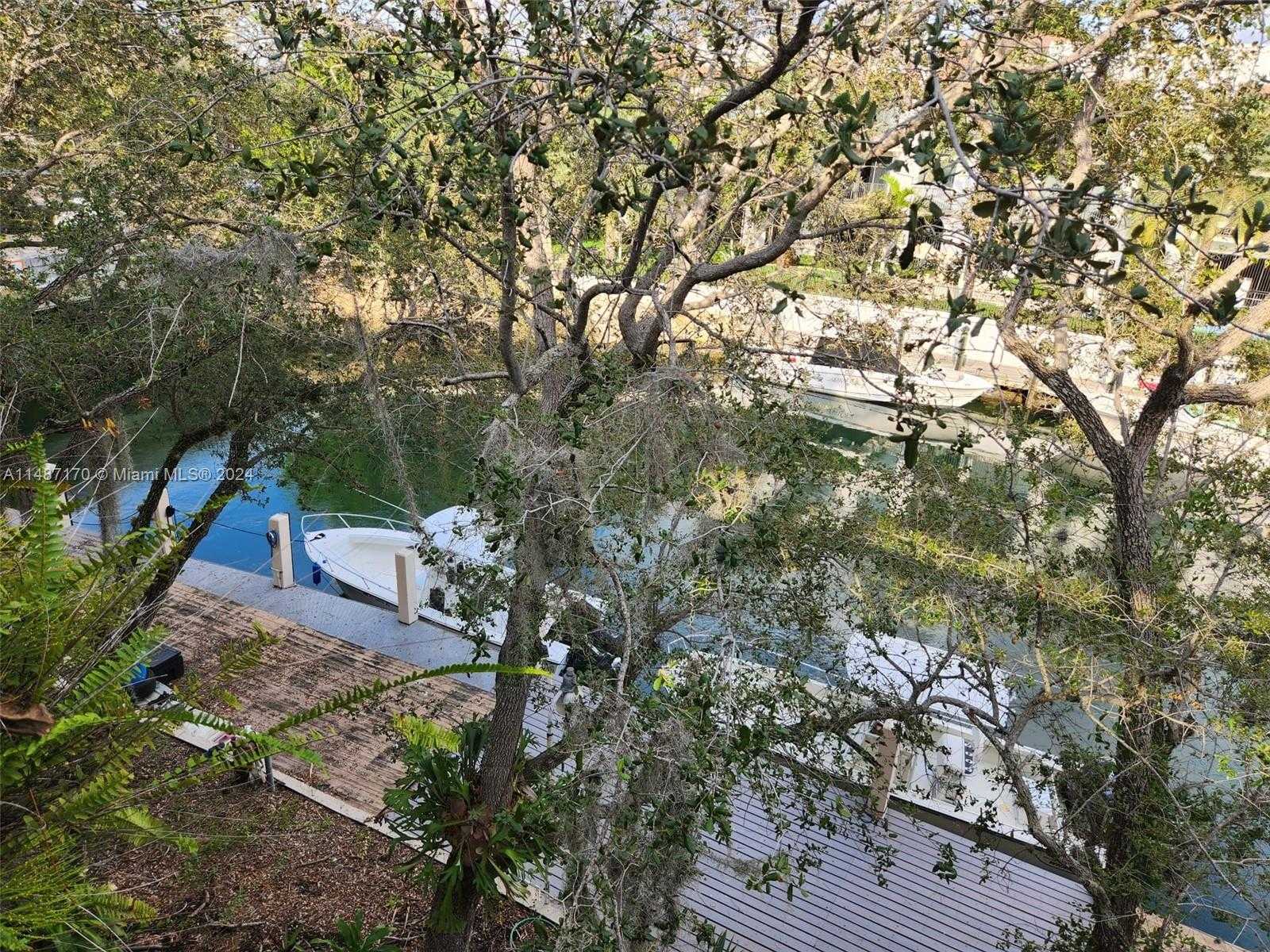 Small Image of 5201 ORDUNA DR #14, Coral Gables Number 8