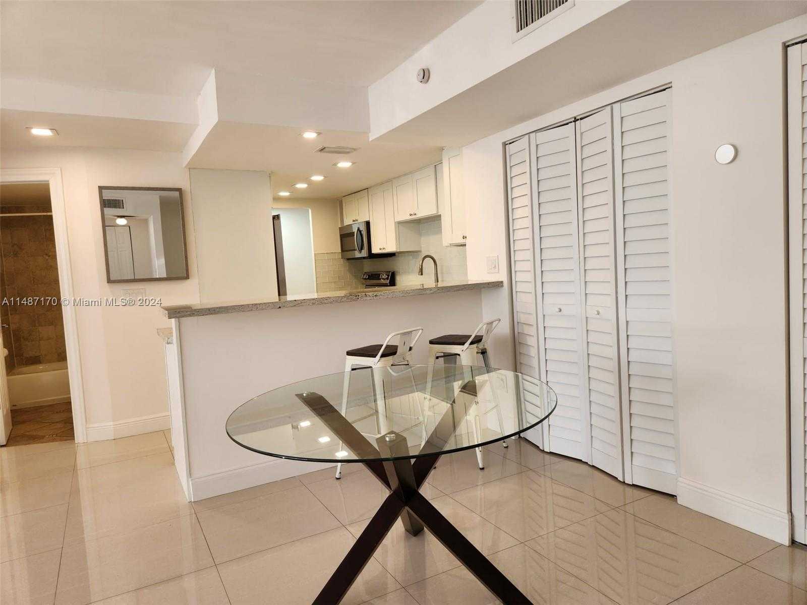Small Image of 5201 ORDUNA DR #14, Coral Gables Number 9